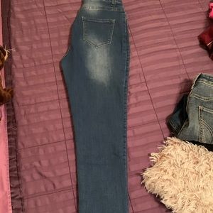Light washed Fashion Nova Jeans